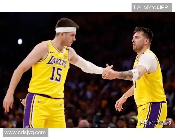 今天湖人对阵爵士精彩直播全程回顾与赛后分析